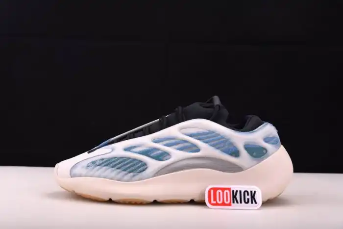 Reps TBK ADIDAS YEEZY 700 V3 GY0260 0129