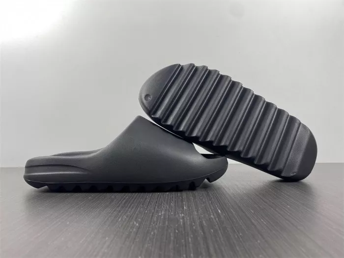 Rep TBK Adidas Yeezy Slide Onyx HQ6448 0117