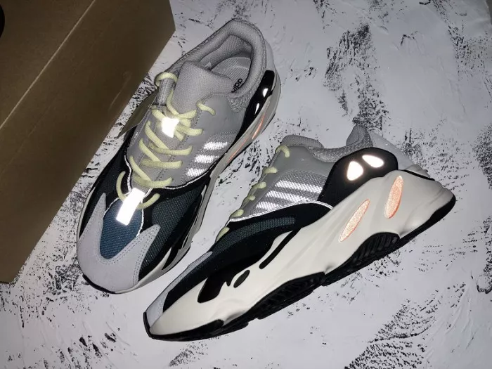 Reps TBK Adidas Yeezy 700 Boost Wave Runner B75571 0117