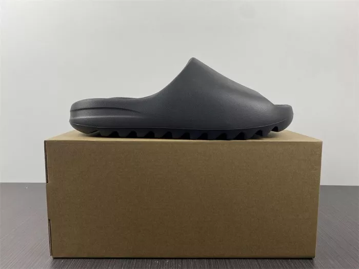 Rep TBK Adidas Yeezy Slide Onyx HQ6448 0117