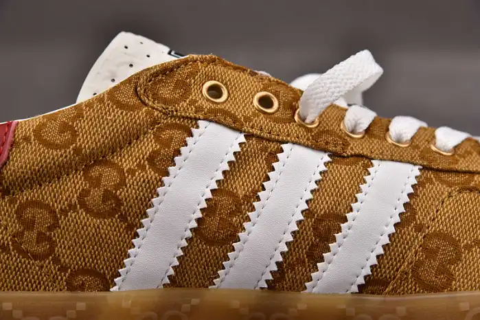 Reps TBK Adidas x Gucci Gazelle Sneaker Golden 0131