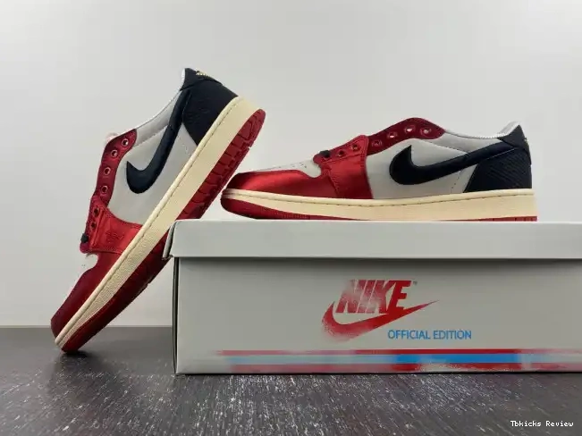 Cheap TBK Air Trophy Away Low FN0432-100 Room x Jordan 1 OG 0220